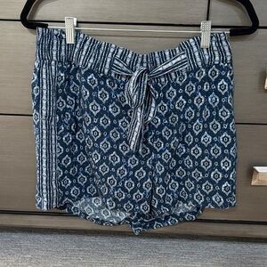 Cute, stretchy, navy blue patterned paper bag shorts by Liverpool.